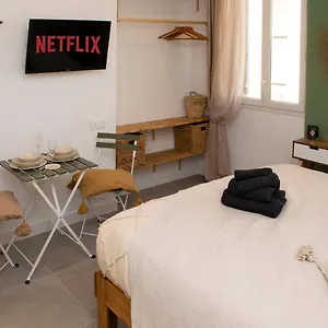 https://suite-boheme-vieux-port-panier.fr-provencehotel.com